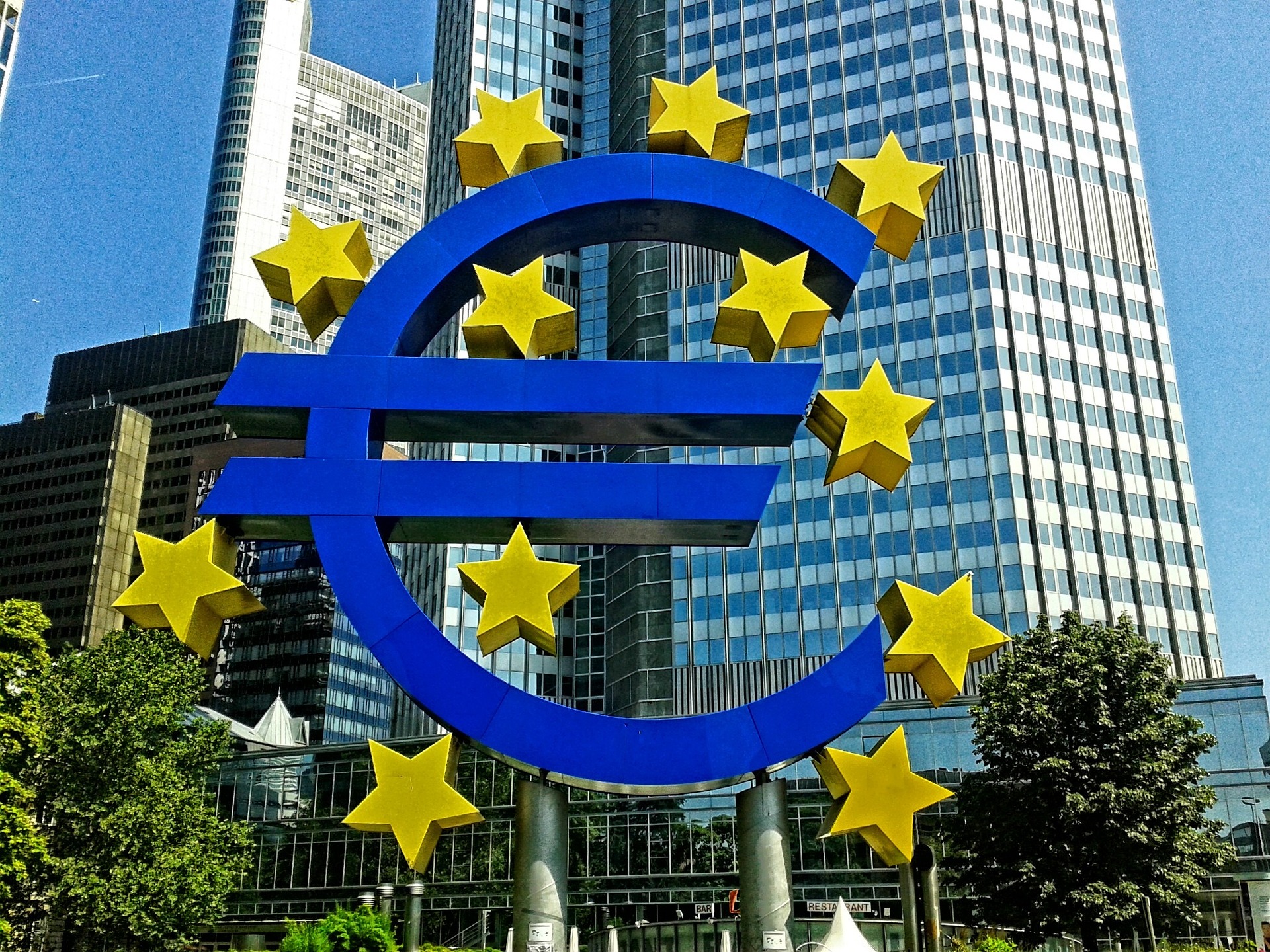 Опасни ли са отрицателните лихви на ЕЦБ? 