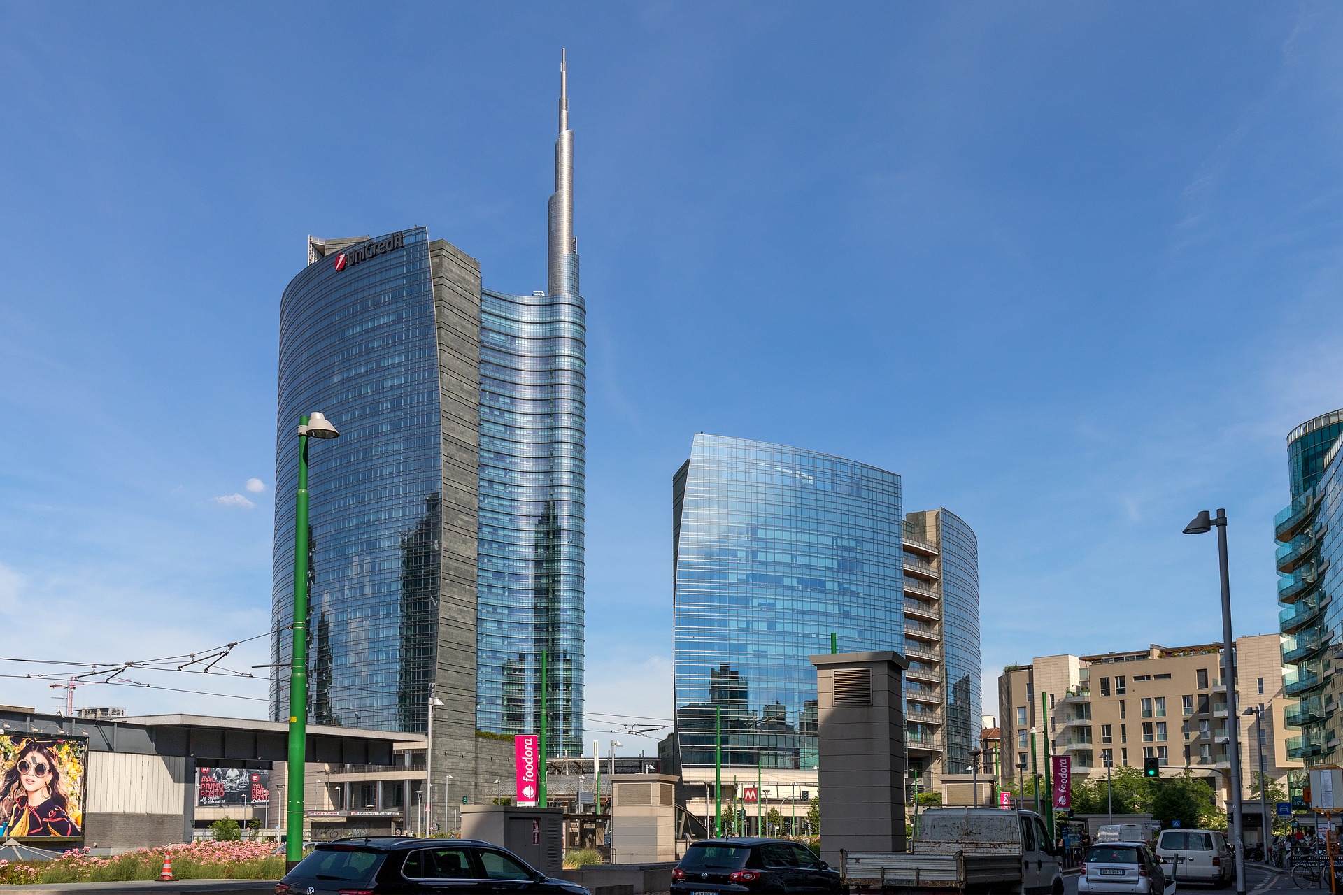 Най-голямата италианска банка иска да се дистанцира от Италия 